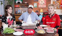 鹿晗現(xiàn)身范志毅直播間彈幕滿屏都是司曉迪。他面上帶著笑意可是膚色暗沉厚重粉底也遮不住憔悴狀態(tài)